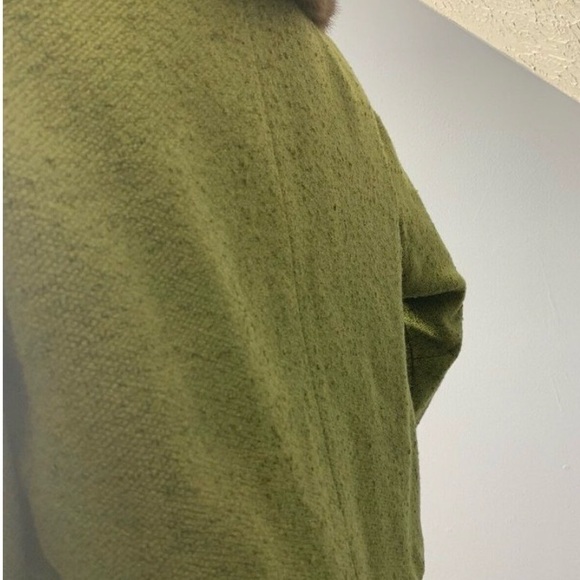 Green Wool Coat with Brown Fur Trim - Picture 11 of 12